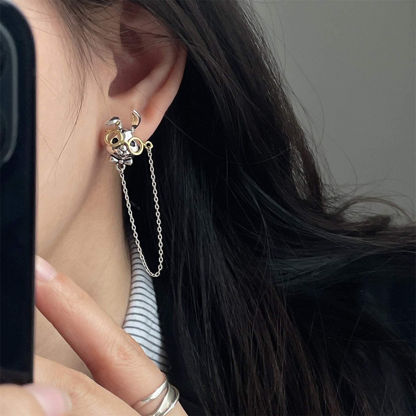 Orecchino classico dal fascino senza tempo