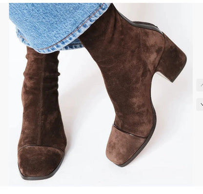 Stivali ortopedici aggraziati per un look moderno