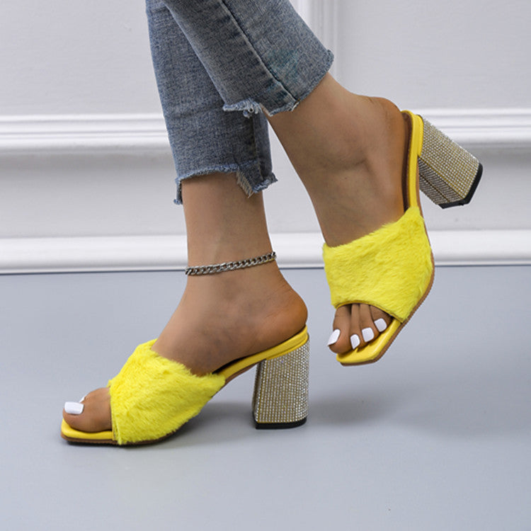 Sandali Ortopediche Aggraziate dal Look Moderno