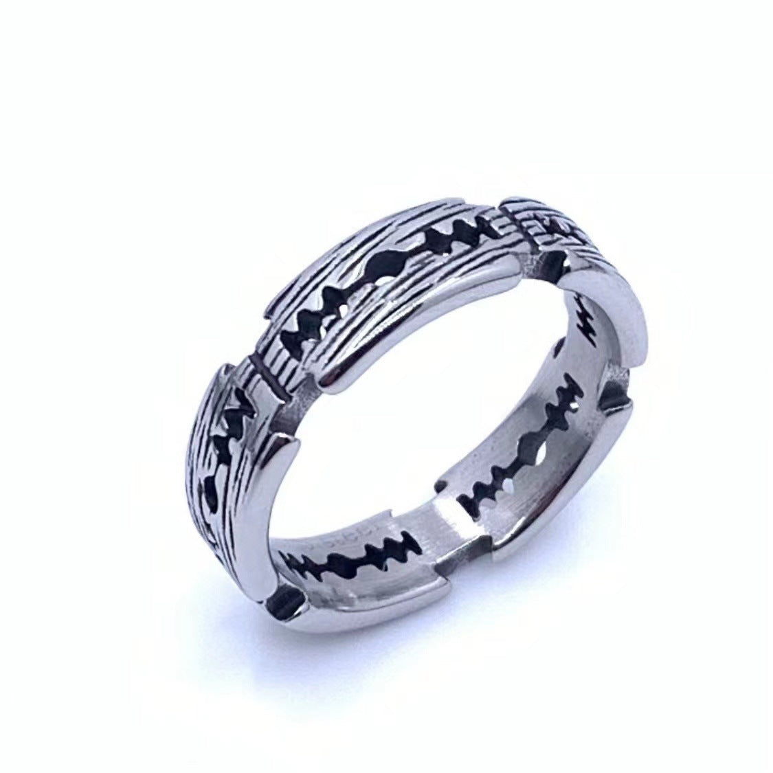 Anello classico dal fascino senza tempo