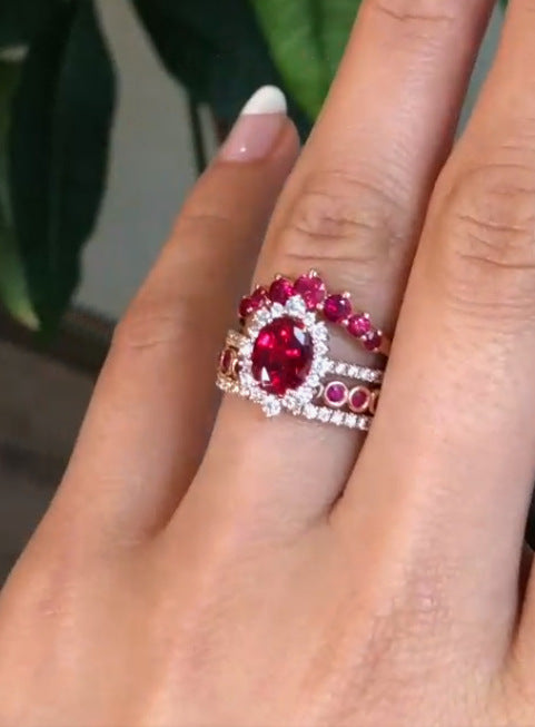 Oro Anello bellissimo con stile unico