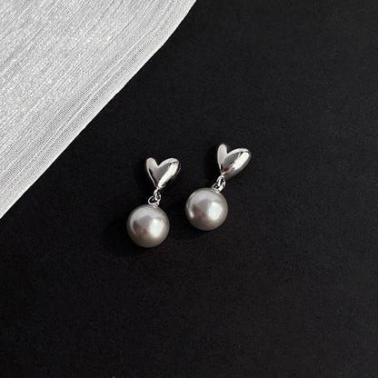 Perla Orecchino classico dal fascino senza tempo