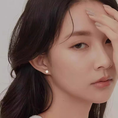 Orecchino classico dal fascino senza tempo