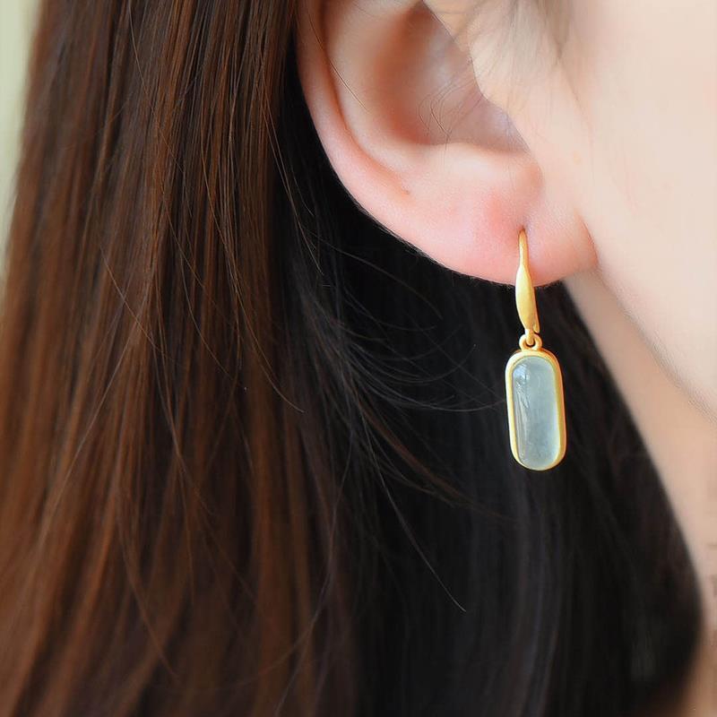 Argento Orecchino classico dal fascino senza tempo