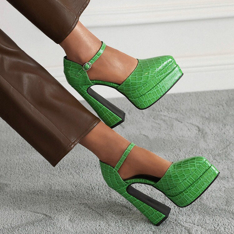 Sandali Ortopediche Aggraziate dal Look Moderno