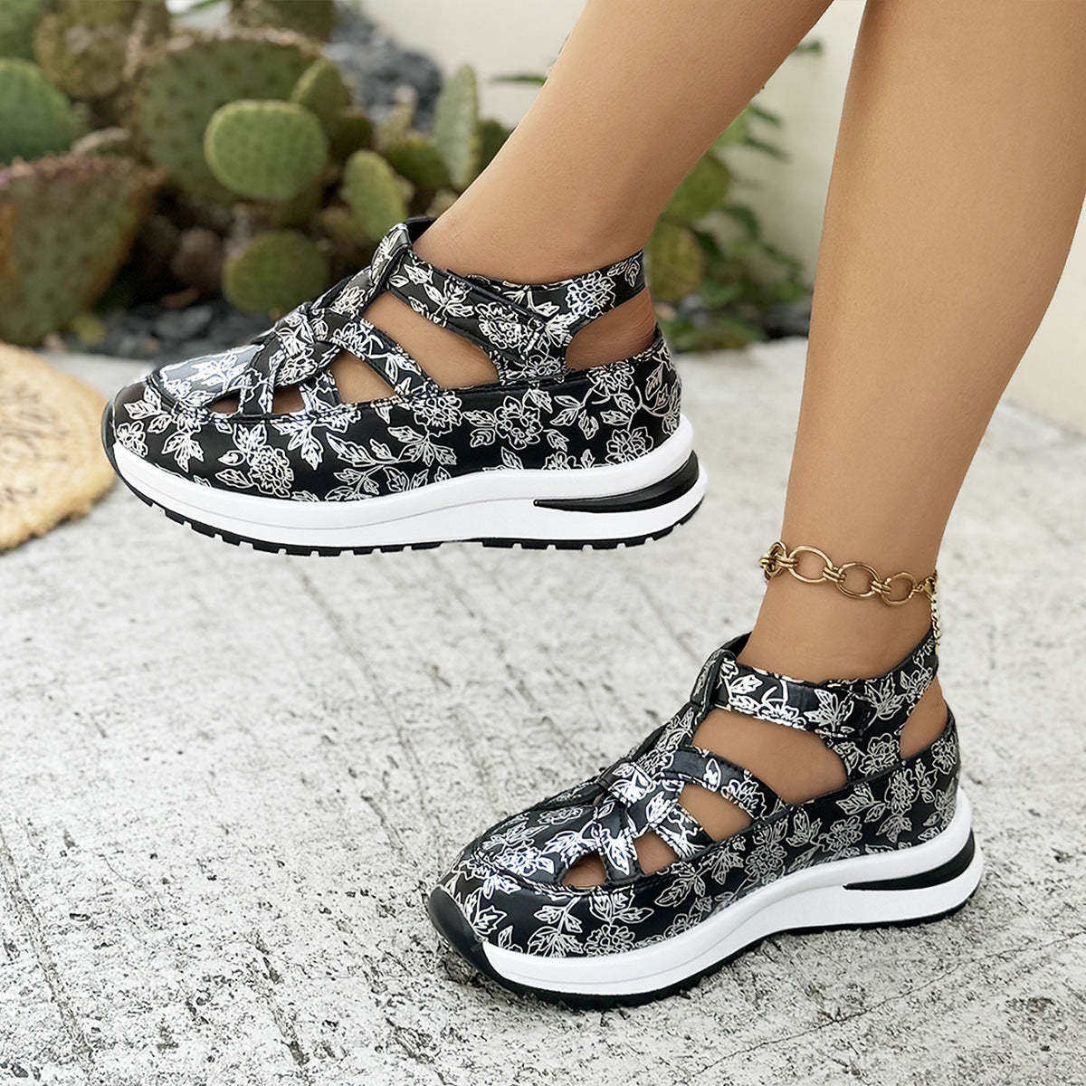 Scarpe Ortopediche Aggraziate dal Look Moderno