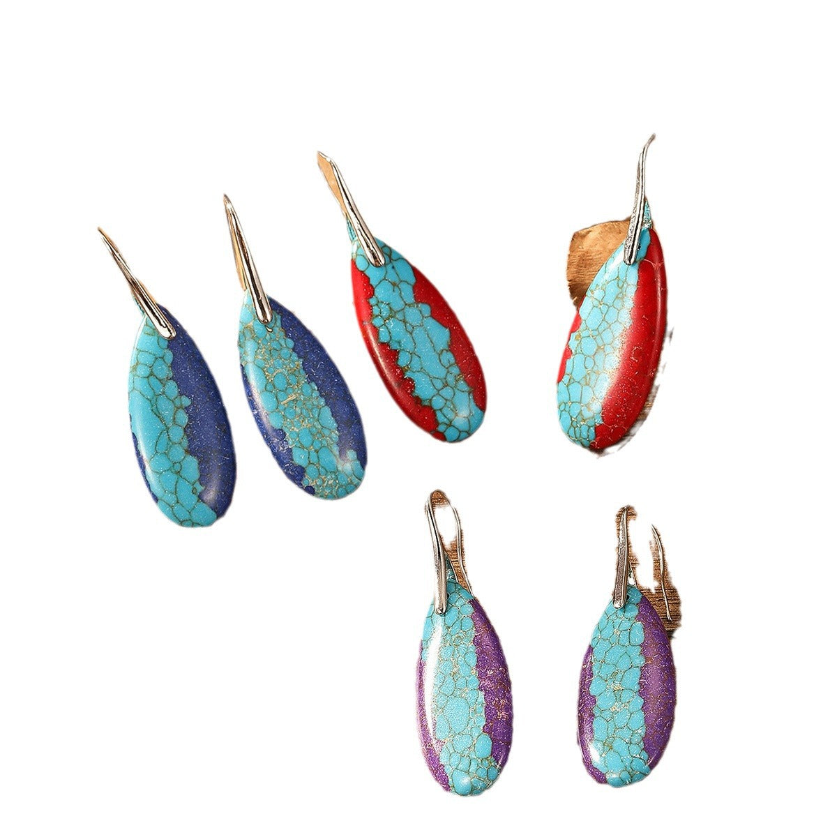 Orecchino artigianale delicato