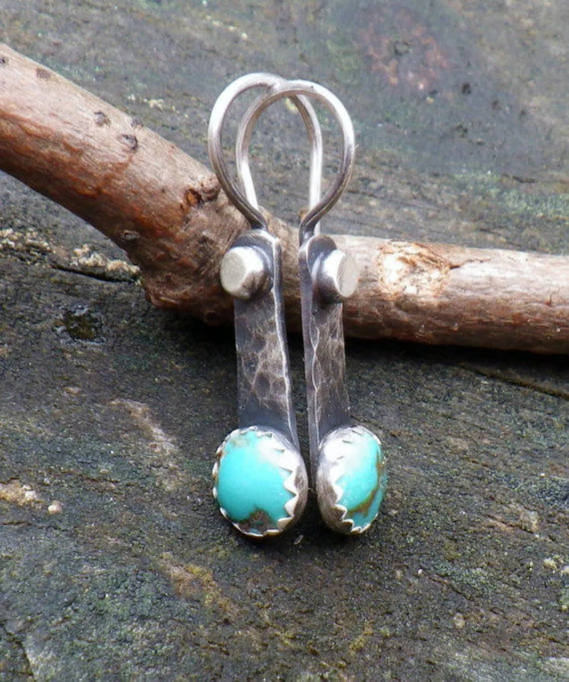 Orecchino classico dal fascino senza tempo