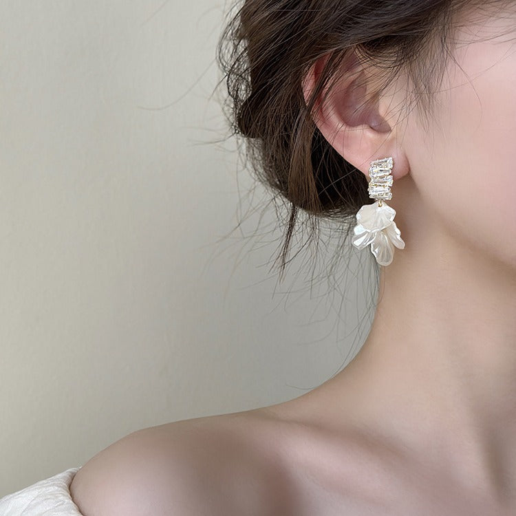 Orecchino affascinante per ogni occasione