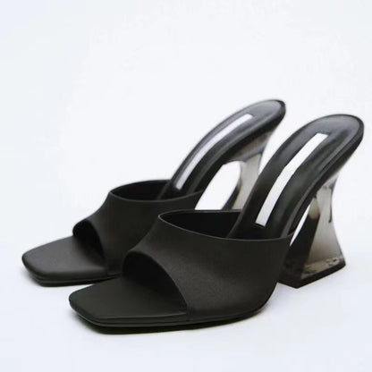 Sandali Ortopediche Aggraziate dal Look Moderno