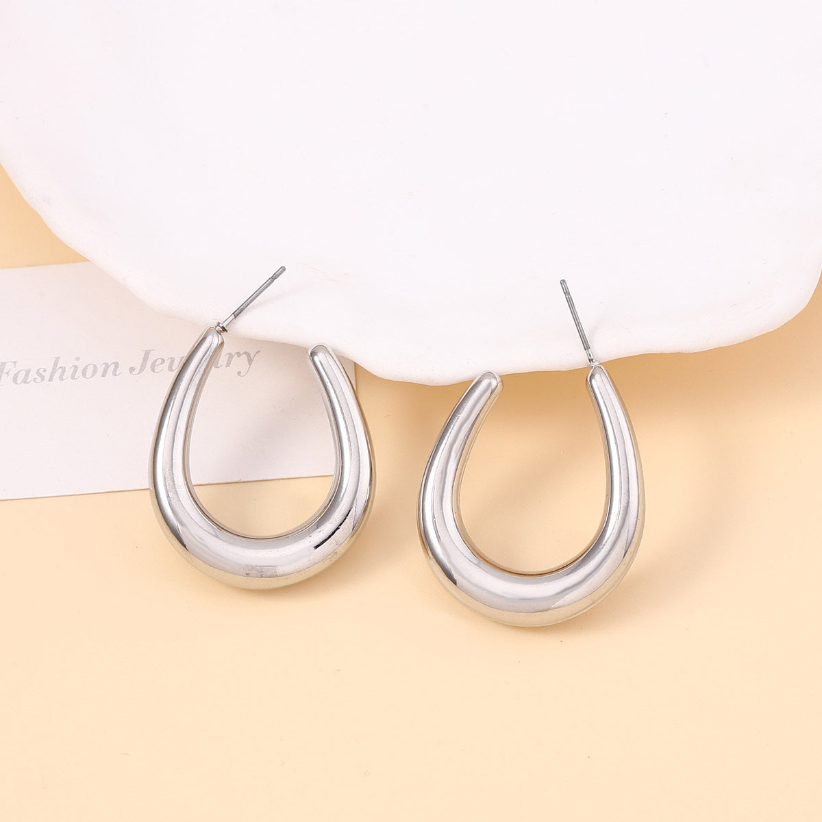 Orecchino elegante per ogni occasione