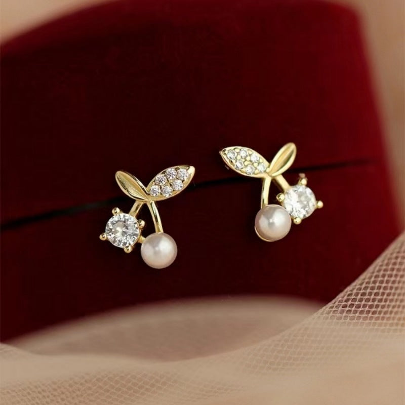 Perla Orecchino artigianale delicato