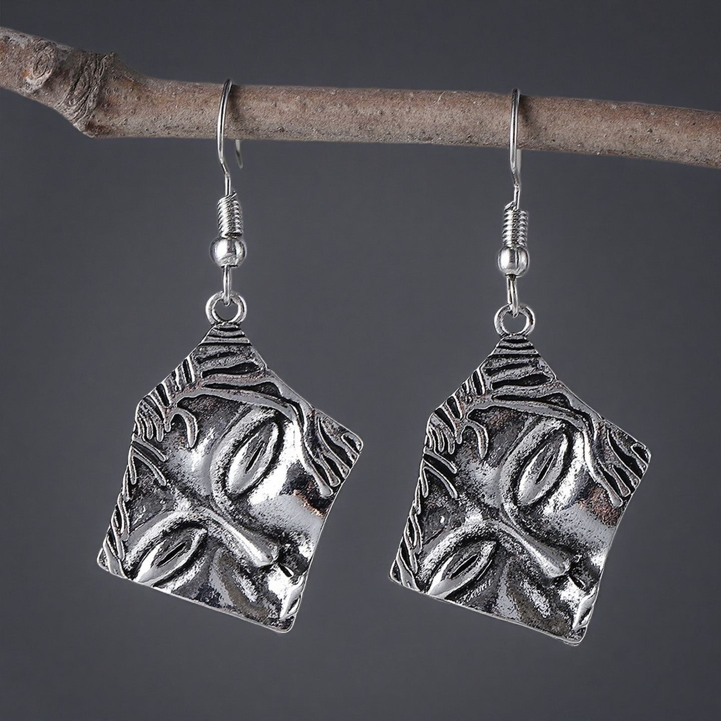 Orecchino vintage fatto a mano