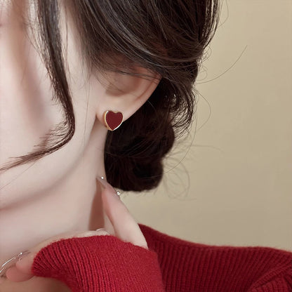 Orecchino classico dal fascino senza tempo