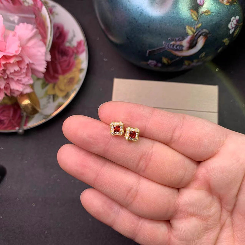 Orecchino stupendo per uso quotidiano