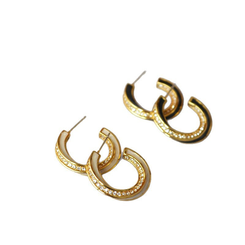 Oro Orecchino bellissimo con stile unico