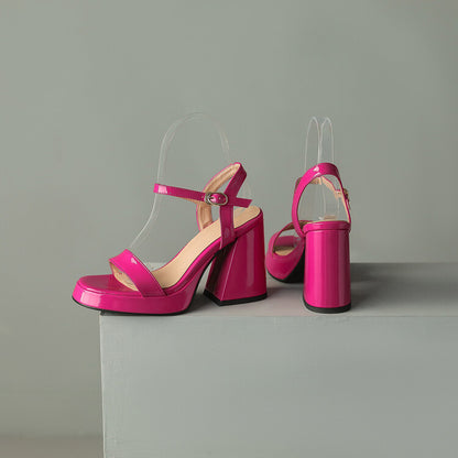 Sandali Ortopediche Aggraziate dal Look Moderno