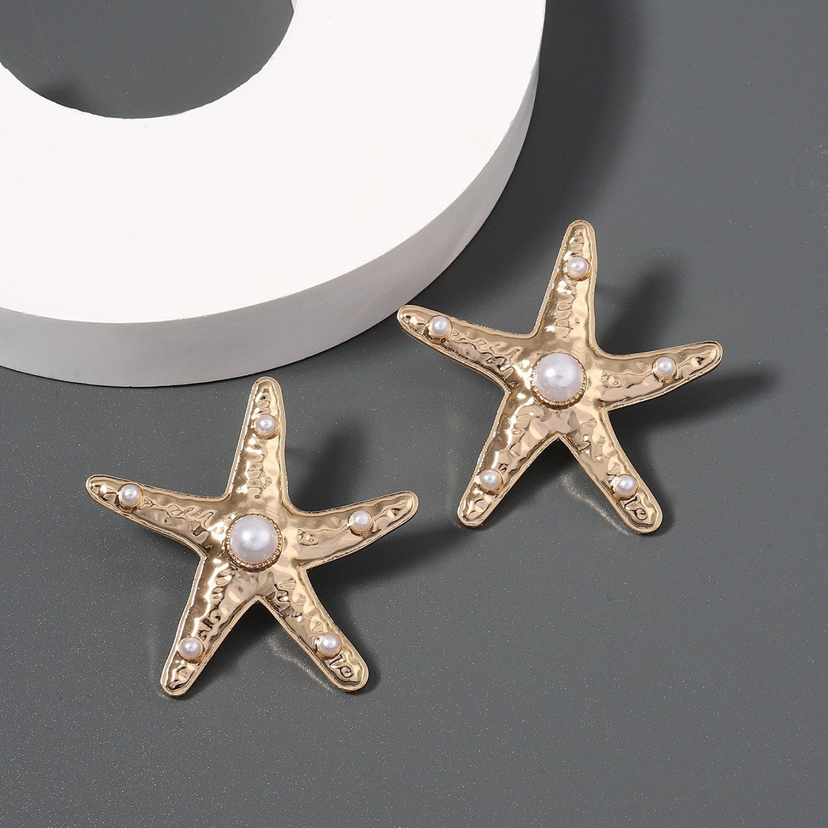 Orecchino vintage fatto a mano