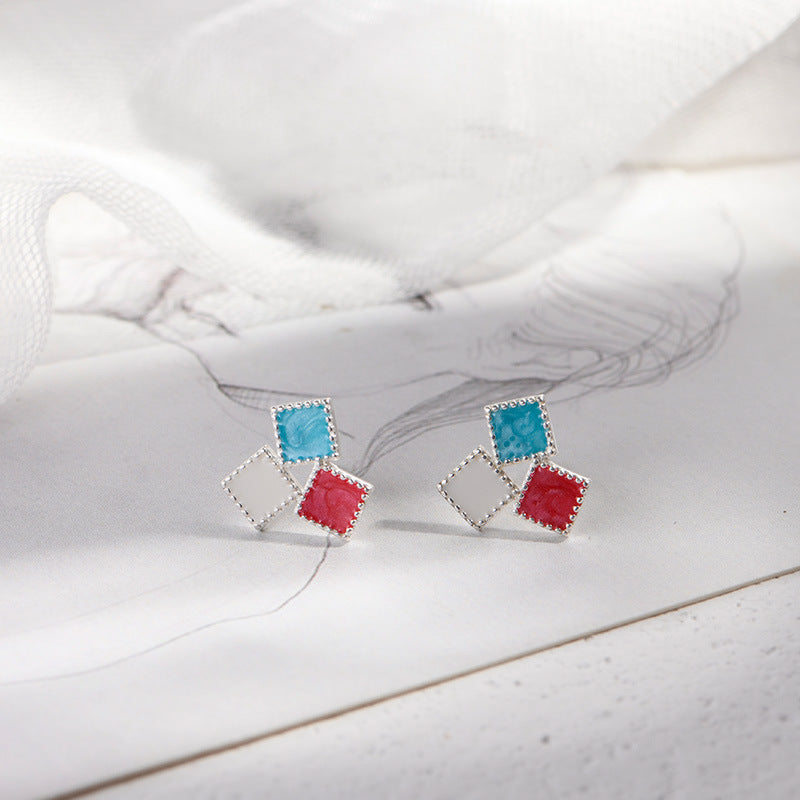 Orecchino artigianale delicato