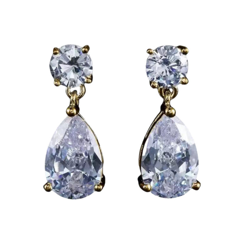 Orecchino artigianale delicato