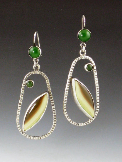 Argento Orecchino bellissimo con stile unico