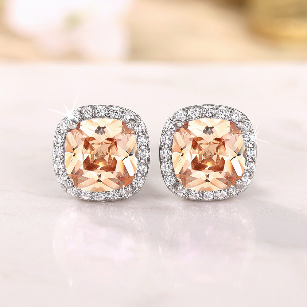 Orecchino classico dal fascino senza tempo