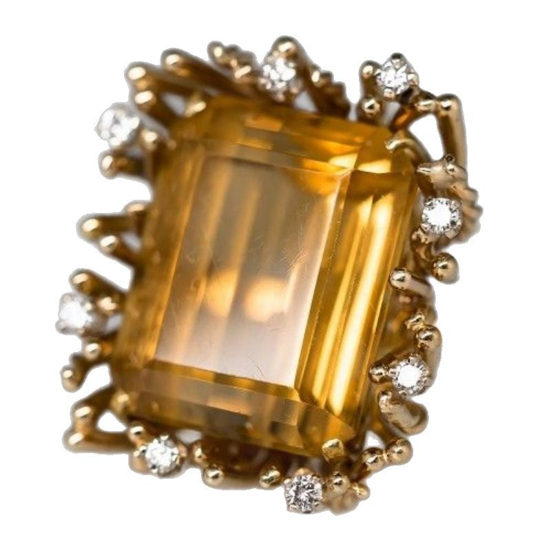 Anello affascinante per ogni occasione