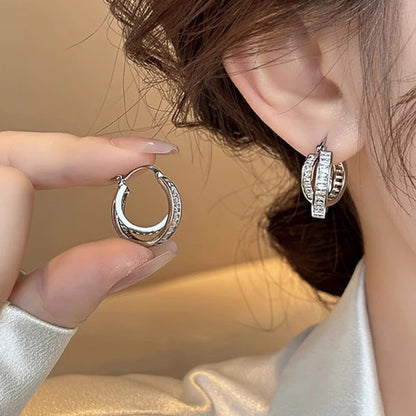 Orecchino artigianale delicato