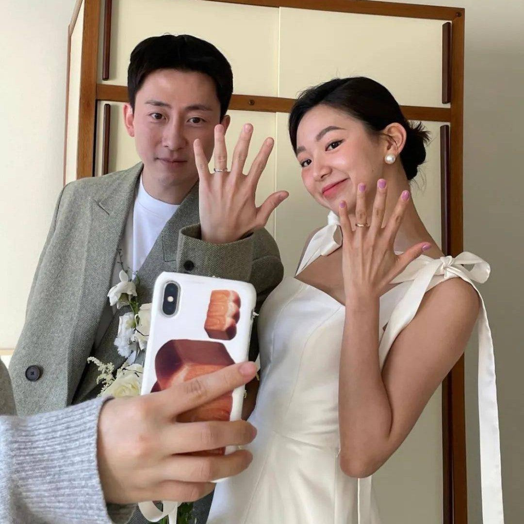 Argento Orecchino bellissimo con stile unico