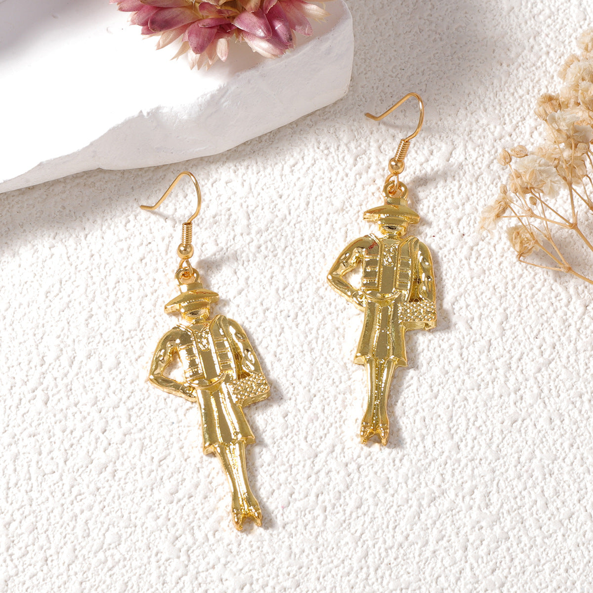 Oro Orecchino artigianale delicato