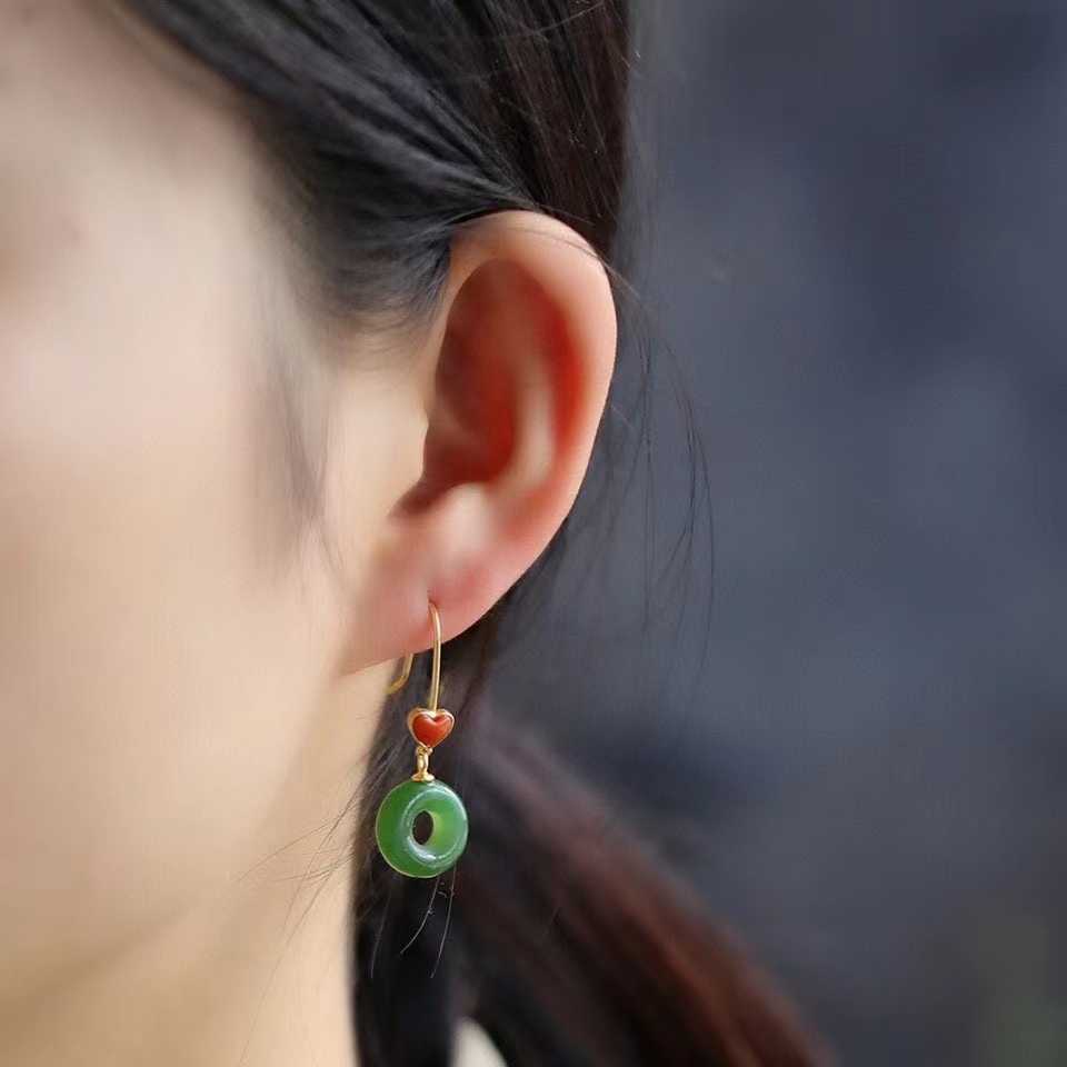 Argento Orecchino bellissimo con stile unico