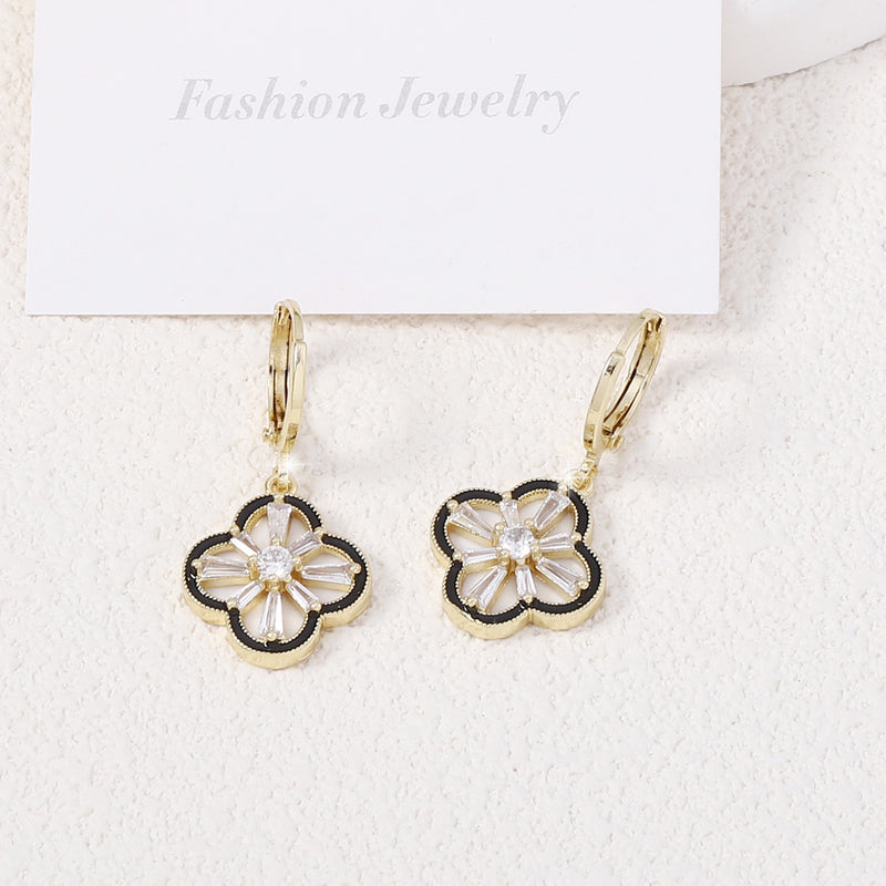 Orecchino affascinante per ogni occasione