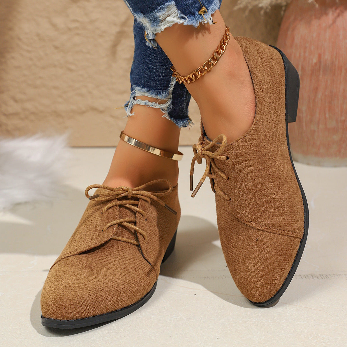 Scarpe Ortopediche Aggraziate dal Look Moderno