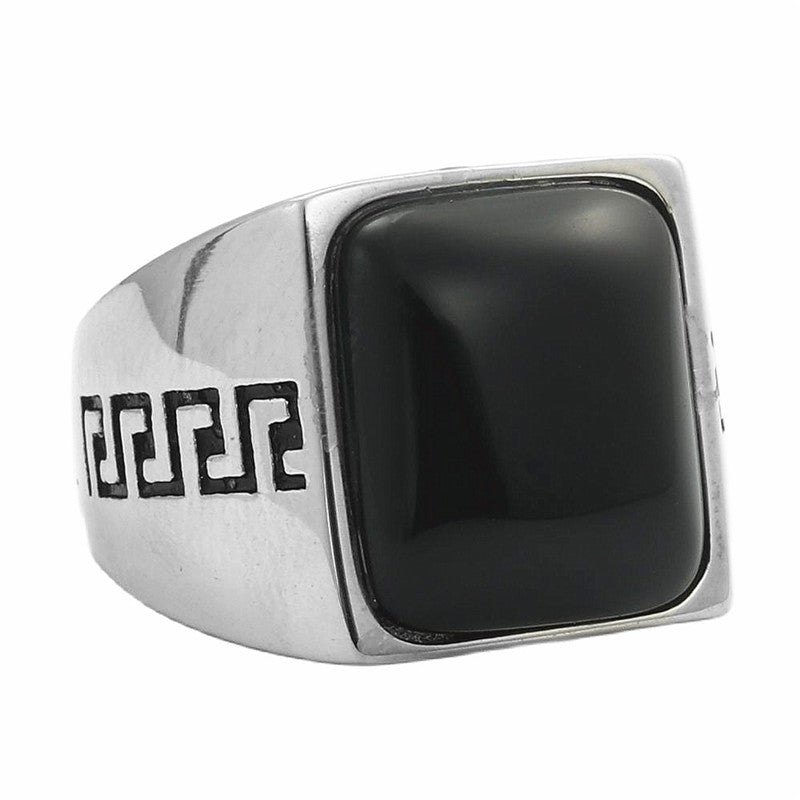 Anello affascinante per ogni occasione