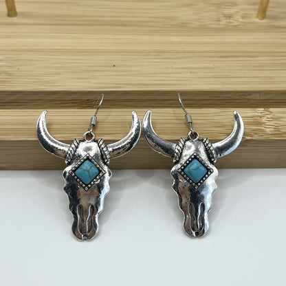 Orecchino artigianale delicato