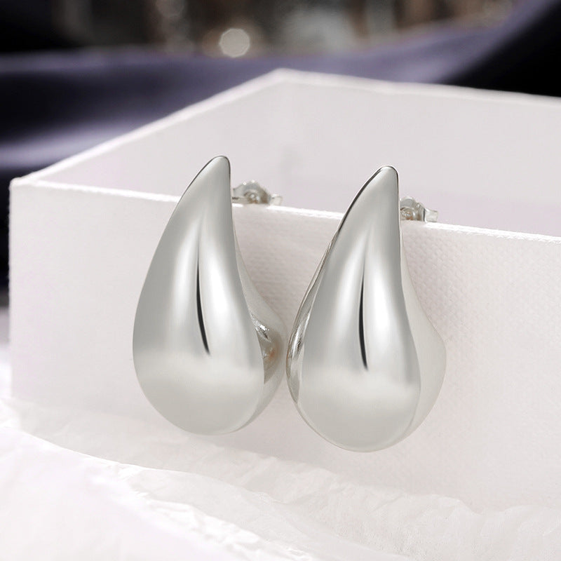 Orecchino stupendo per uso quotidiano