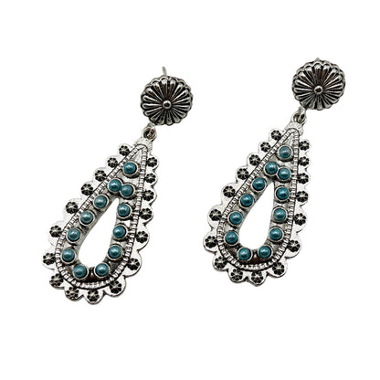 Orecchino artigianale delicato