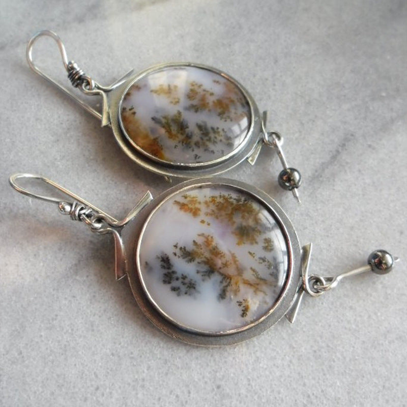 Orecchino classico dal fascino senza tempo