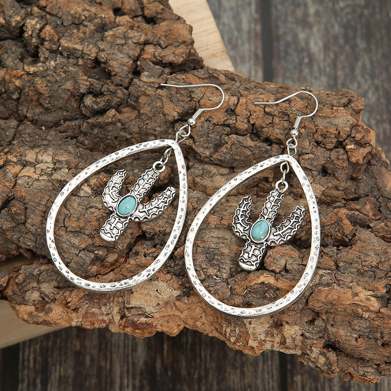 Orecchino artigianale delicato