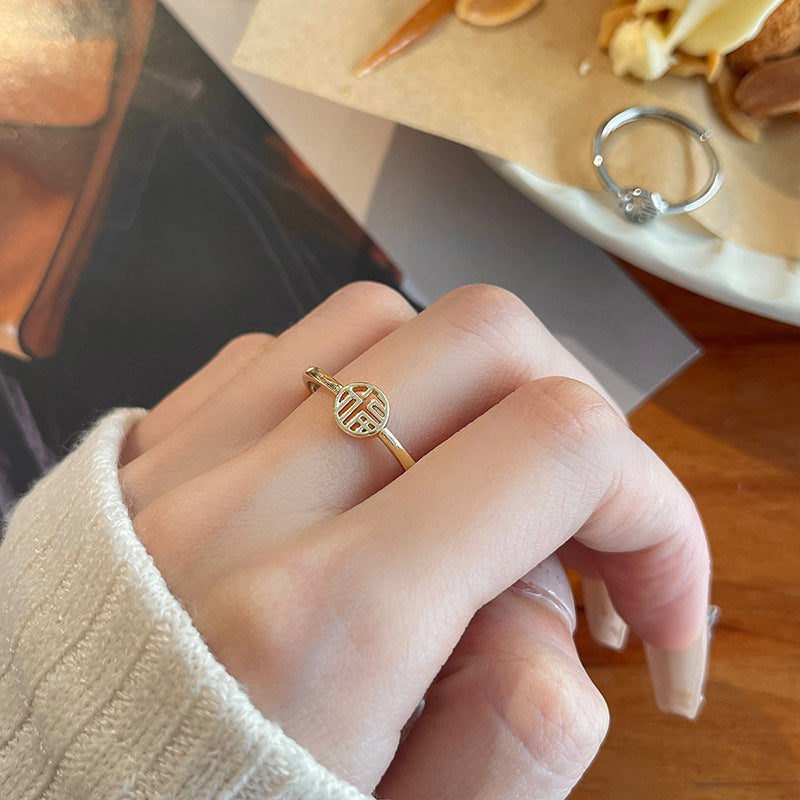 Anello affascinante per ogni occasione