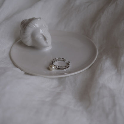 Anello bellissimo con stile unico