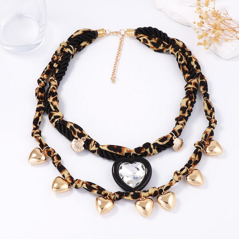 Gioiello vintage fatto a mano