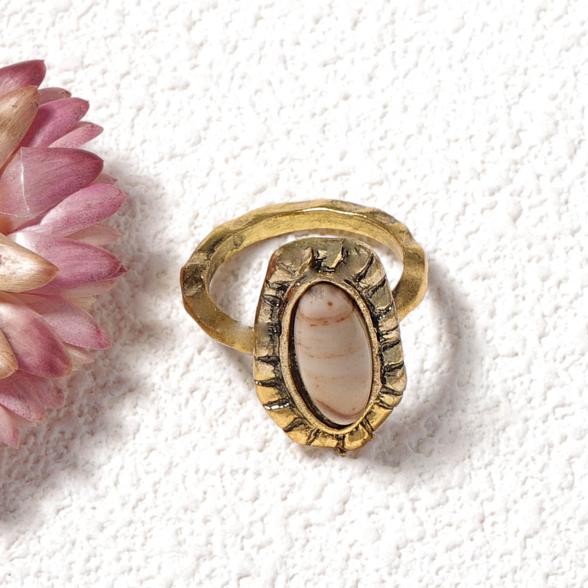 Anello affascinante per ogni occasione