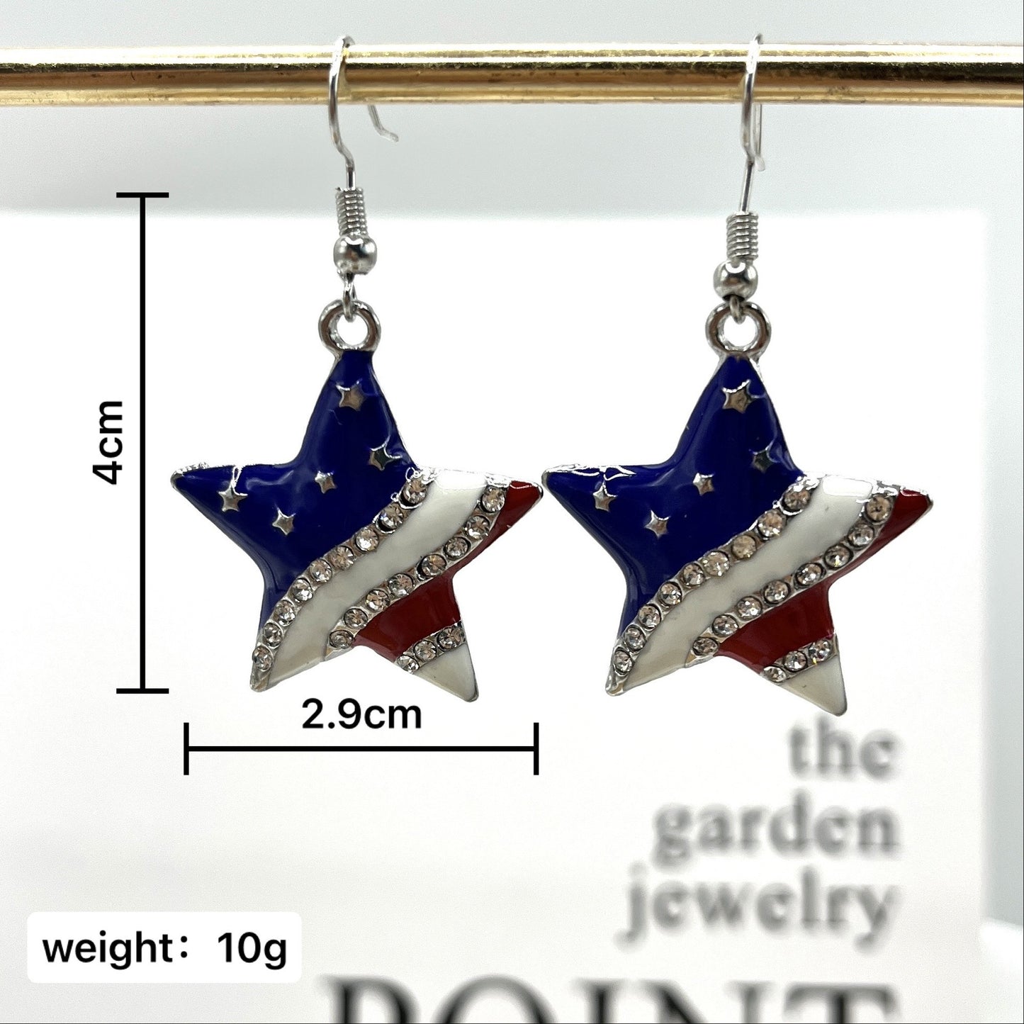 Orecchino artigianale delicato