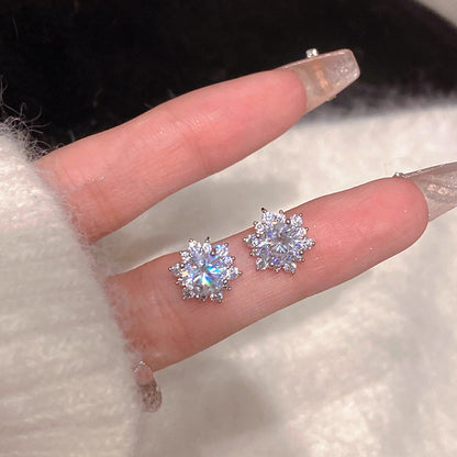 Orecchino affascinante per ogni occasione