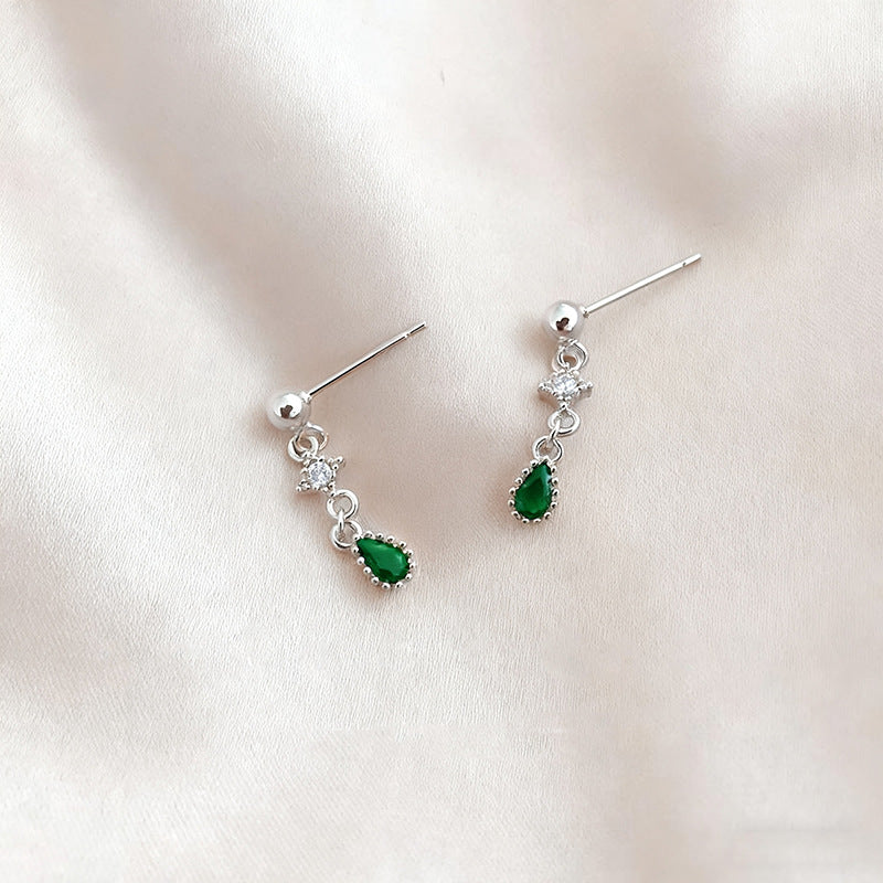 Orecchino classico dal fascino senza tempo