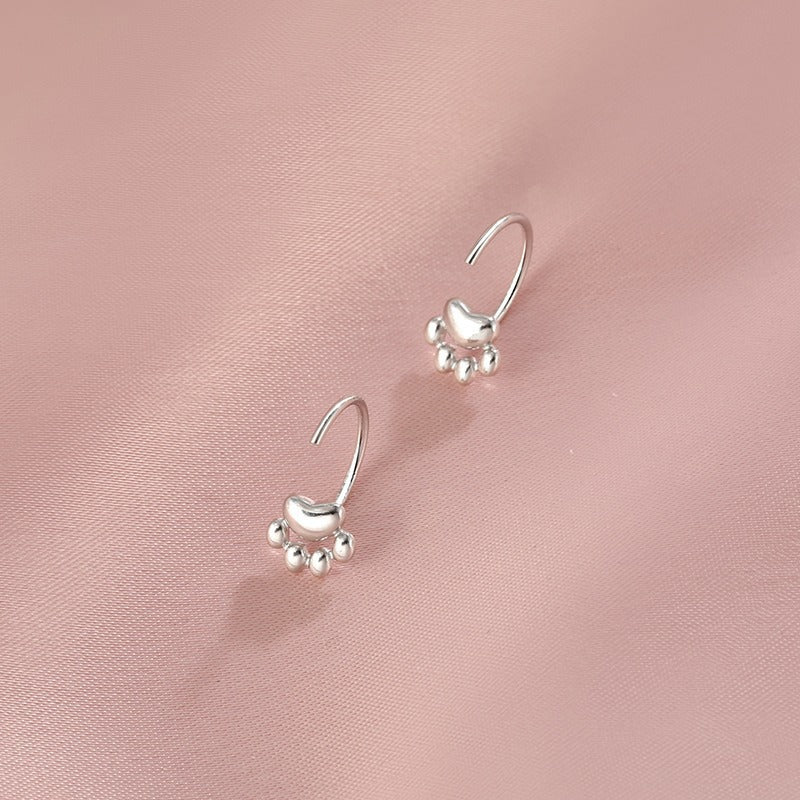 Orecchino artigianale delicato