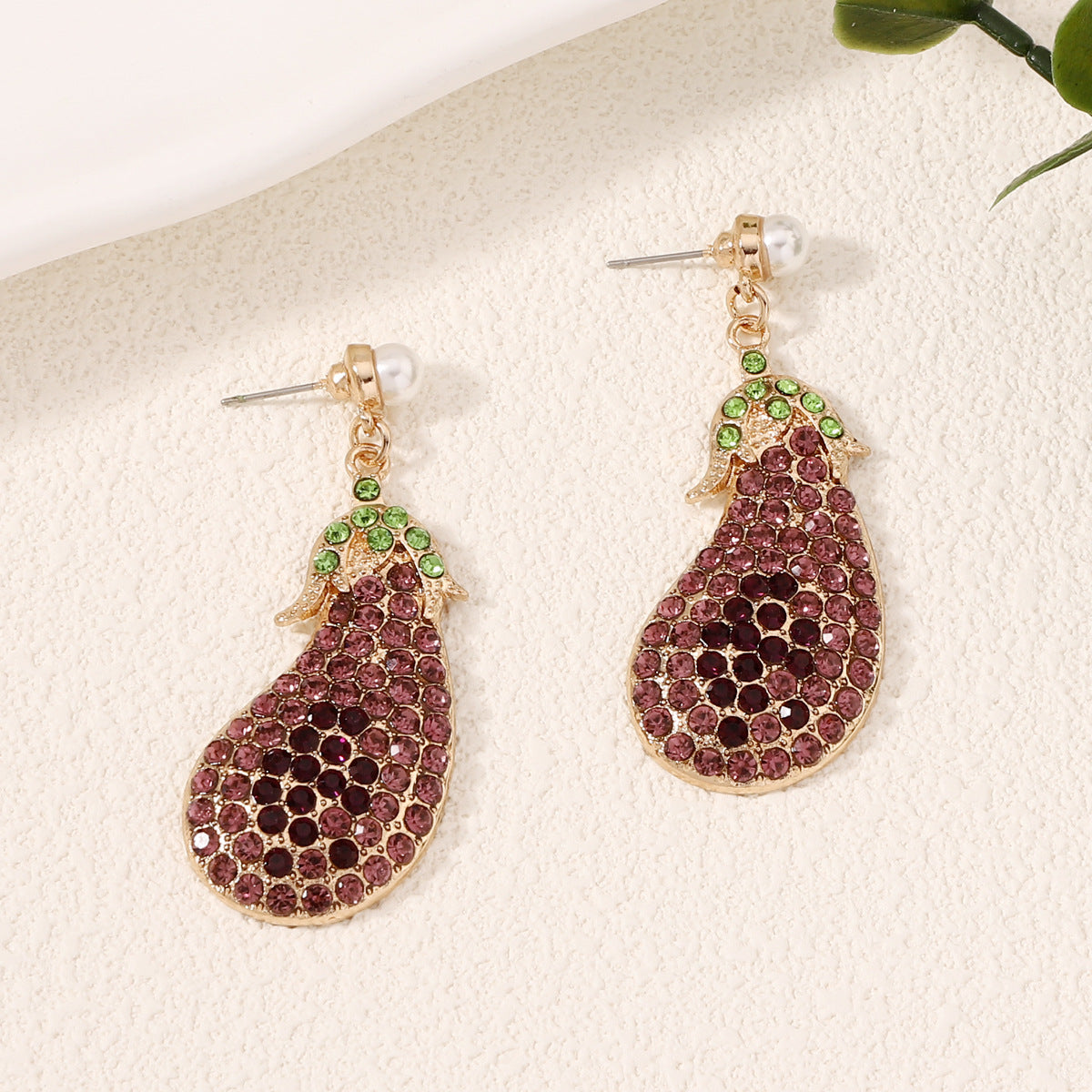 Orecchino artigianale delicato