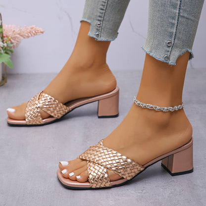 Sandali Ortopediche Aggraziate dal Look Moderno