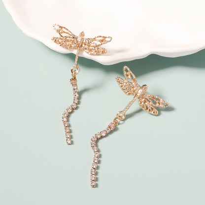 Orecchino artigianale delicato